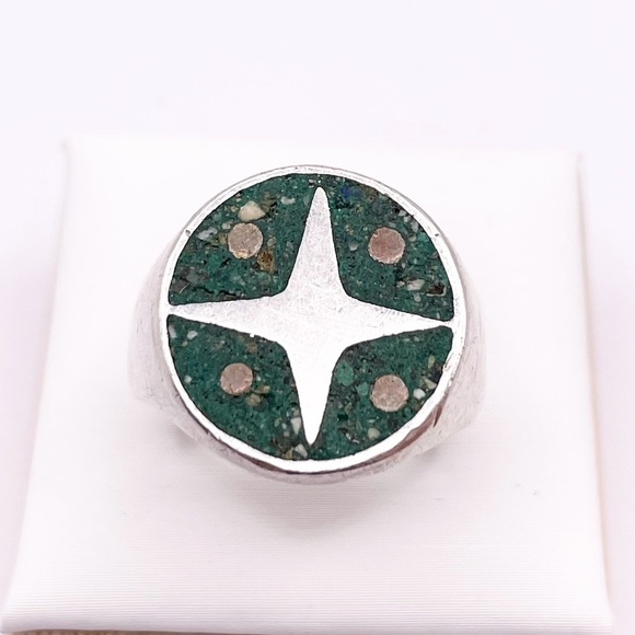 Size 8 Taxco Crushed turquoise 925 Sterling Silver Ring - Picture 2 of 10